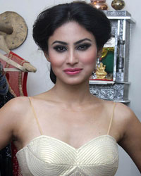 Mouni Roy